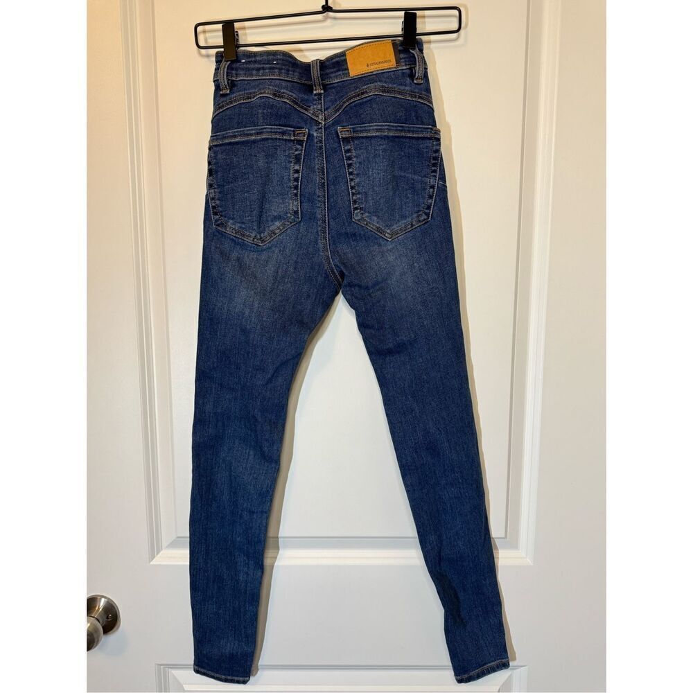 Jeans‎ - Picture 9 of 15
